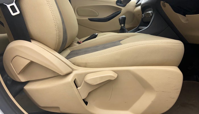 2017 Ford Figo Aspire 1.2 TITANIUM PETROL, Petrol, Manual, 34,784 km, Driver Side Adjustment Panel