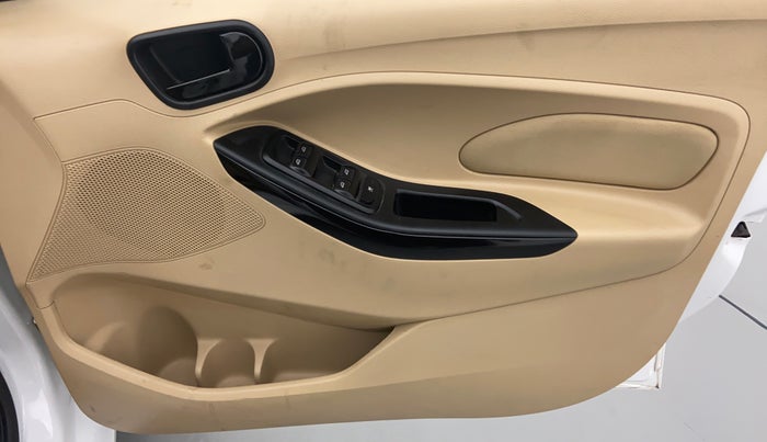 2017 Ford Figo Aspire 1.2 TITANIUM PETROL, Petrol, Manual, 34,784 km, Driver Side Door Panel Controls