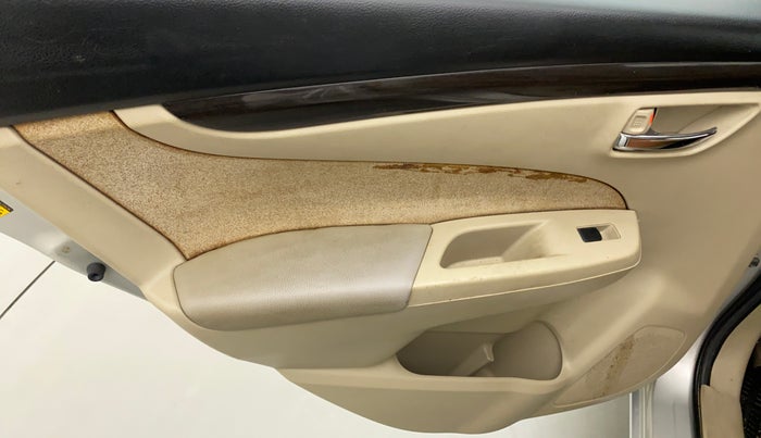 2016 Maruti Ciaz VXI, Petrol, Manual, 60,351 km, Rear left door - Trim has minor damage