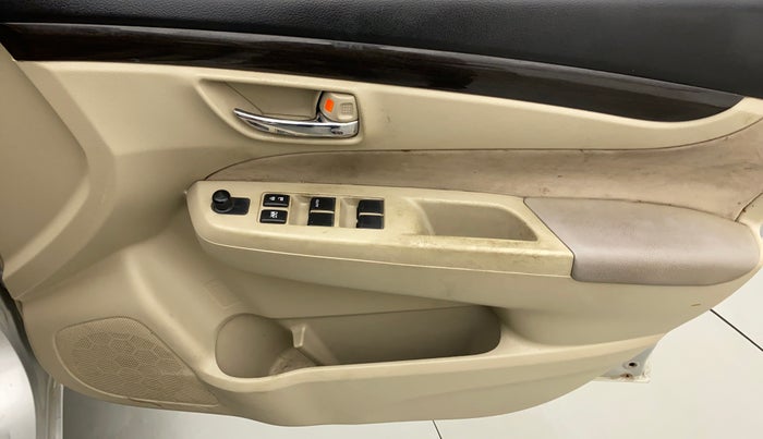 2016 Maruti Ciaz VXI, Petrol, Manual, 60,351 km, Driver Side Door Panels Control