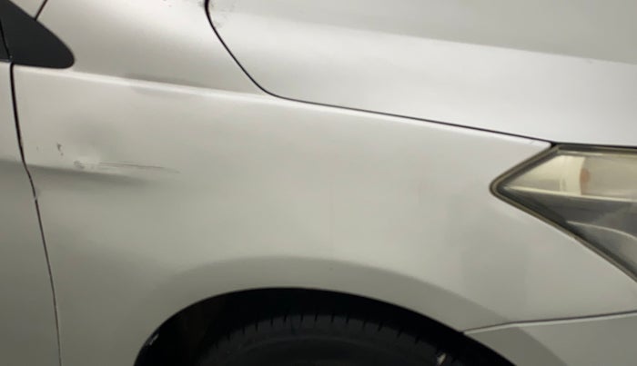 2016 Maruti Ciaz VXI, Petrol, Manual, 60,351 km, Right fender - Minor scratches