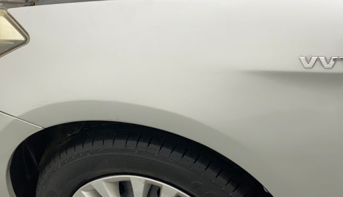 2016 Maruti Ciaz VXI, Petrol, Manual, 60,351 km, Left fender - Minor scratches