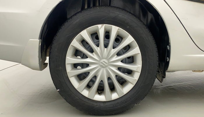 2016 Maruti Ciaz VXI, Petrol, Manual, 60,351 km, Right Rear Wheel