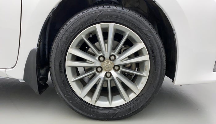 2015 Toyota Corolla Altis VL AT, Petrol, Automatic, 19,880 km, Right Front Wheel