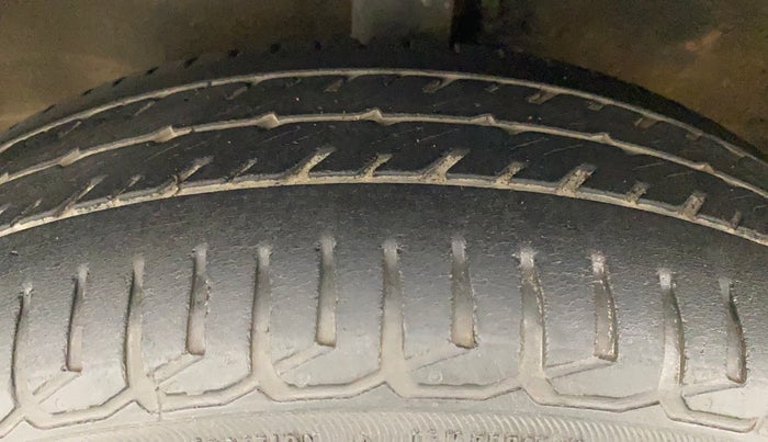 2017 Maruti Wagon R 1.0 VXI, Petrol, Manual, 85,474 km, Left Front Tyre Tread