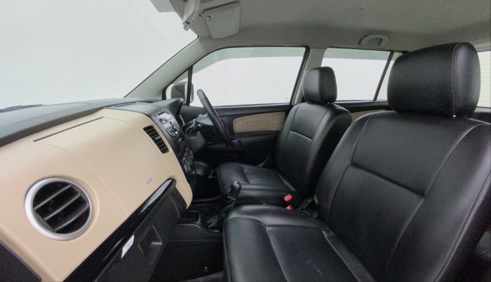 2017 Maruti Wagon R 1.0 VXI, Petrol, Manual, 85,474 km, Right Side Front Door Cabin