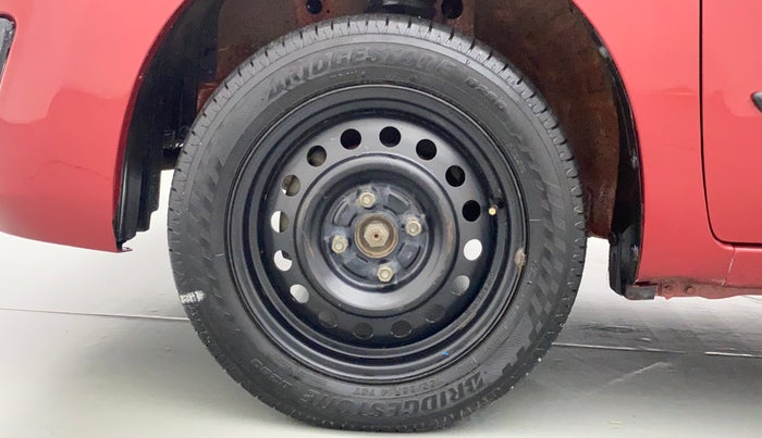 2014 Maruti Wagon R 1.0 VXI, Petrol, Manual, Left Front Wheel