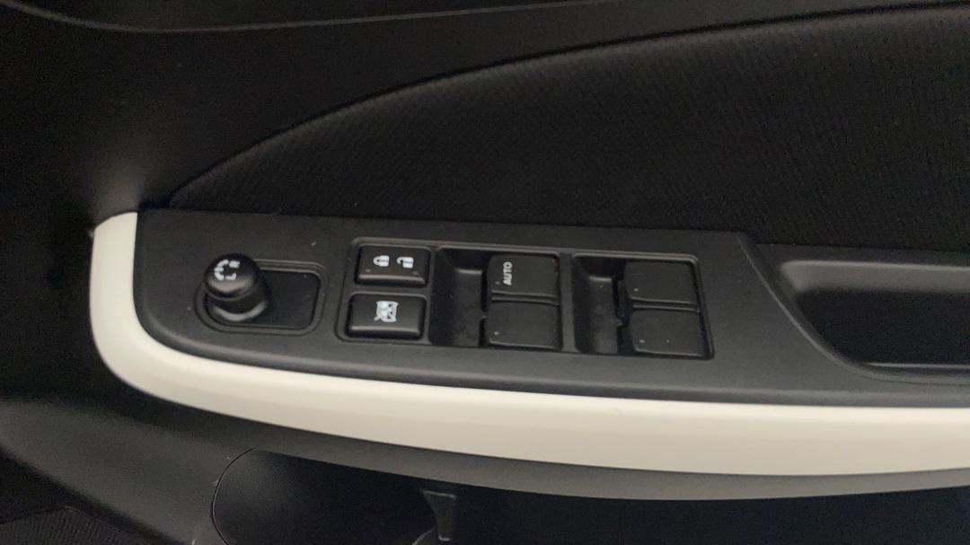 2022 Suzuki Swift Gl (qld), Automatic, 31803 km, Drivers Side Door Panel Controls