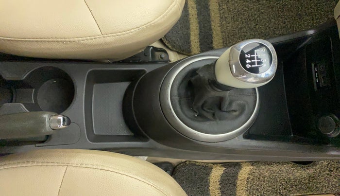 2014 Hyundai i20 SPORTZ 1.4 CRDI, Diesel, Manual, 1,24,528 km, Gear Lever