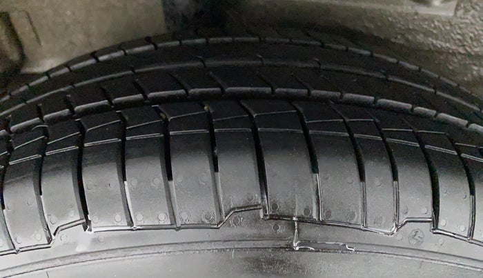 2015 Maruti Celerio VXI d, Petrol, Manual, 50,368 km, Right Rear Tyre Tread