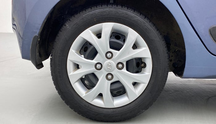 2015 Hyundai Grand i10 SPORTZ 1.2 KAPPA VTVT, Petrol, Manual, 24,093 km, Right Rear Wheel