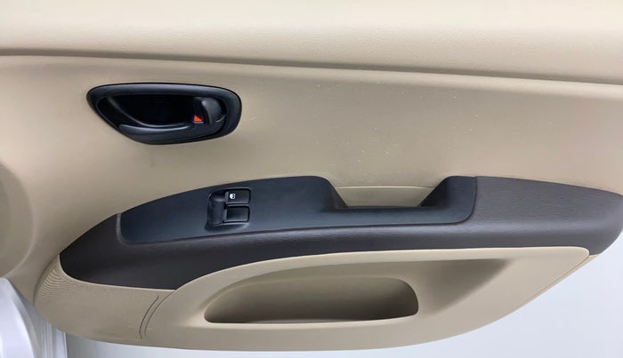 2012 Hyundai i10 ERA 1.1, Petrol, Manual, 88,916 km, Driver Side Door Panels Control