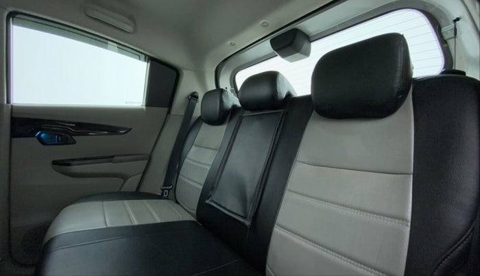 2016 Mahindra Kuv100 K8 D 6 STR, Diesel, Manual, 45,071 km, Right Side Rear Door Cabin