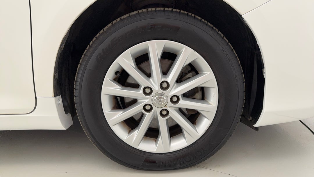 2013 Toyota Camry Altise, Automatic, 125483 km, Right Front Wheel