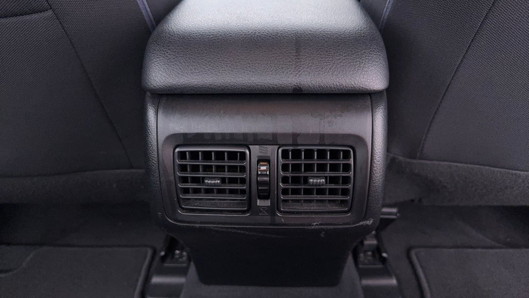 2013 Toyota Camry Altise, Automatic, 125483 km, Rear A/C Vent