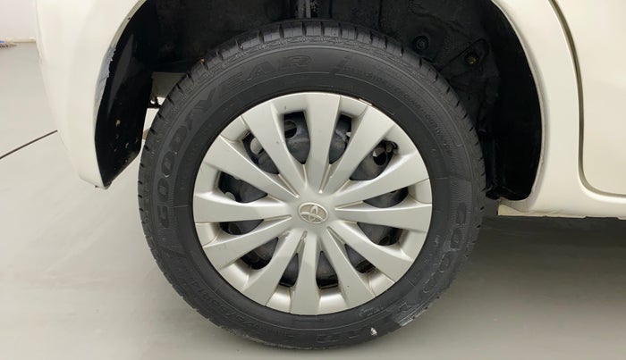 2013 Toyota Etios Liva G, Petrol, Manual, 16,850 km, Right Rear Wheel