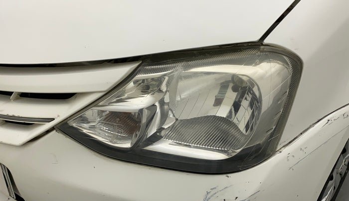 2013 Toyota Etios Liva G, Petrol, Manual, 16,850 km, Left headlight - Minor scratches
