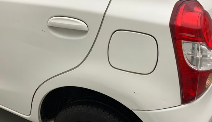 2013 Toyota Etios Liva G, Petrol, Manual, 16,850 km, Left quarter panel - Slightly dented
