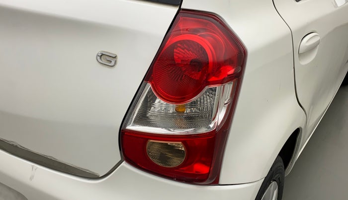 2013 Toyota Etios Liva G, Petrol, Manual, 16,850 km, Right tail light - Minor scratches