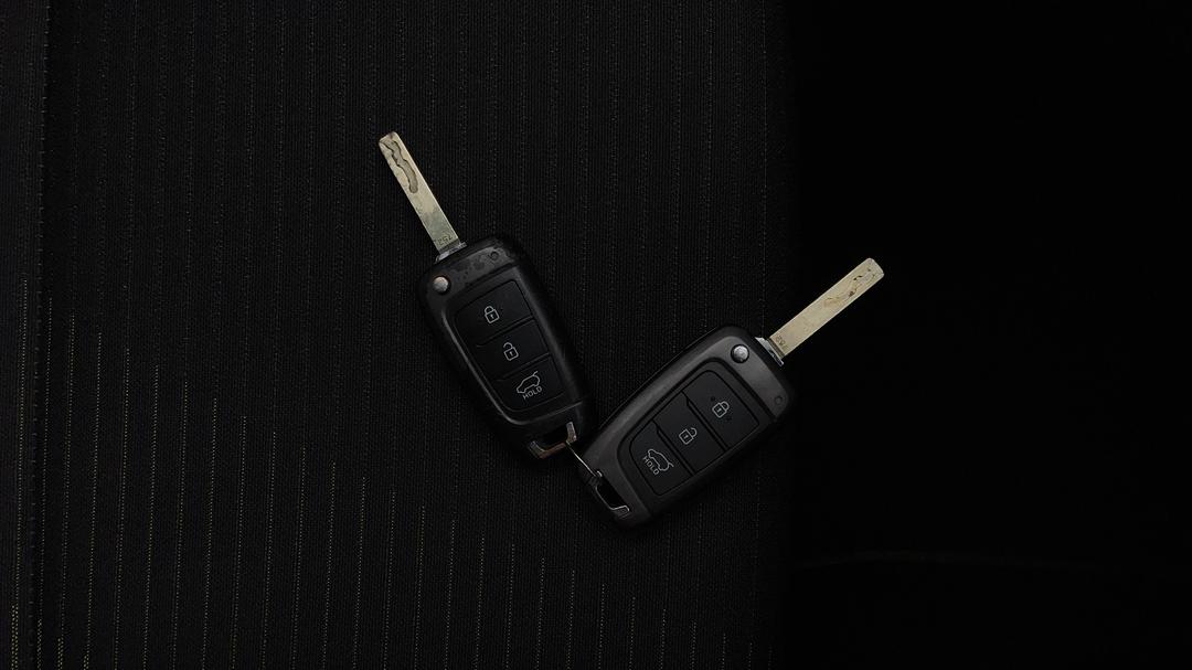 2020 Hyundai Venue Elite (black Interior), Automatic, 80103 km, Key Close-up