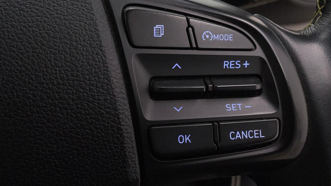 2020 Hyundai Venue Elite (black Interior), Automatic, 80103 km, Cruise Control