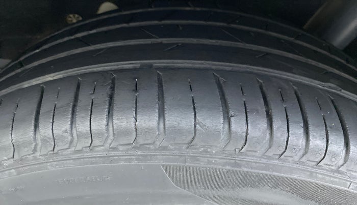 2015 Ford Ecosport 1.5 TITANIUMTDCI OPT, Diesel, Manual, 97,827 km, Left Rear Tyre Tread