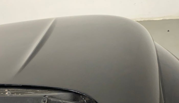 2014 Mahindra XUV500 W4, Diesel, Manual, 60,194 km, Bonnet (hood) - Slightly dented