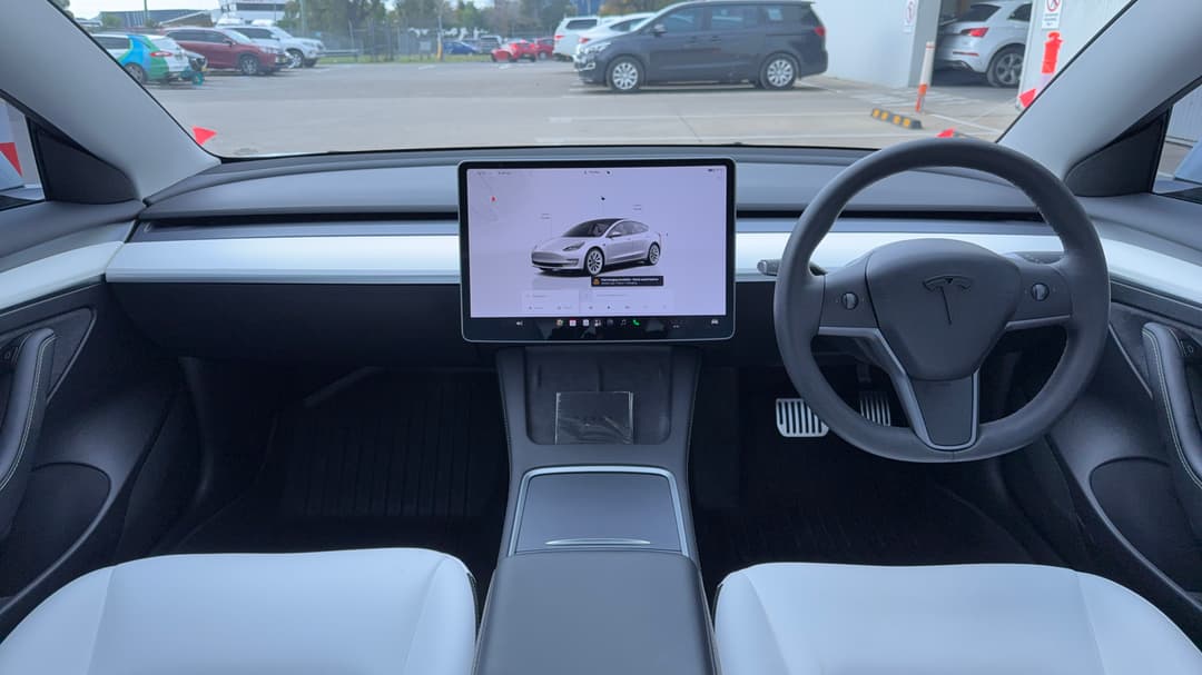 2023 Tesla Model 3 Long Range, Automatic, 16849 km, Dashboard View