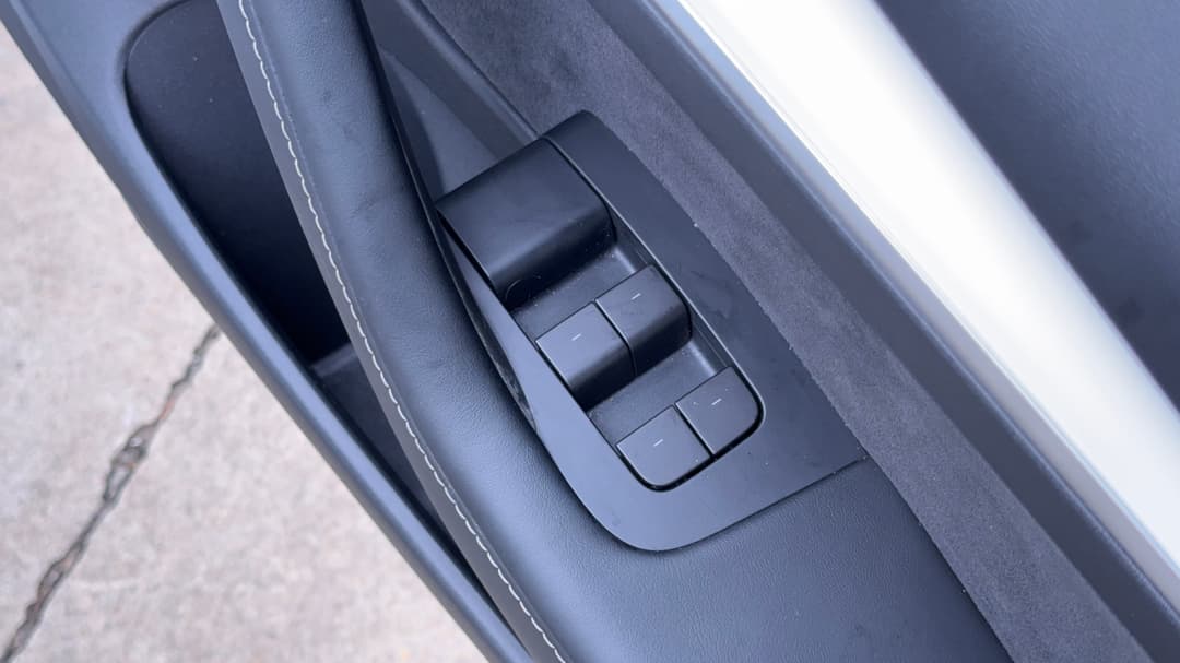 2023 Tesla Model 3 Long Range, Automatic, 16849 km, Drivers Side Door Panel Controls