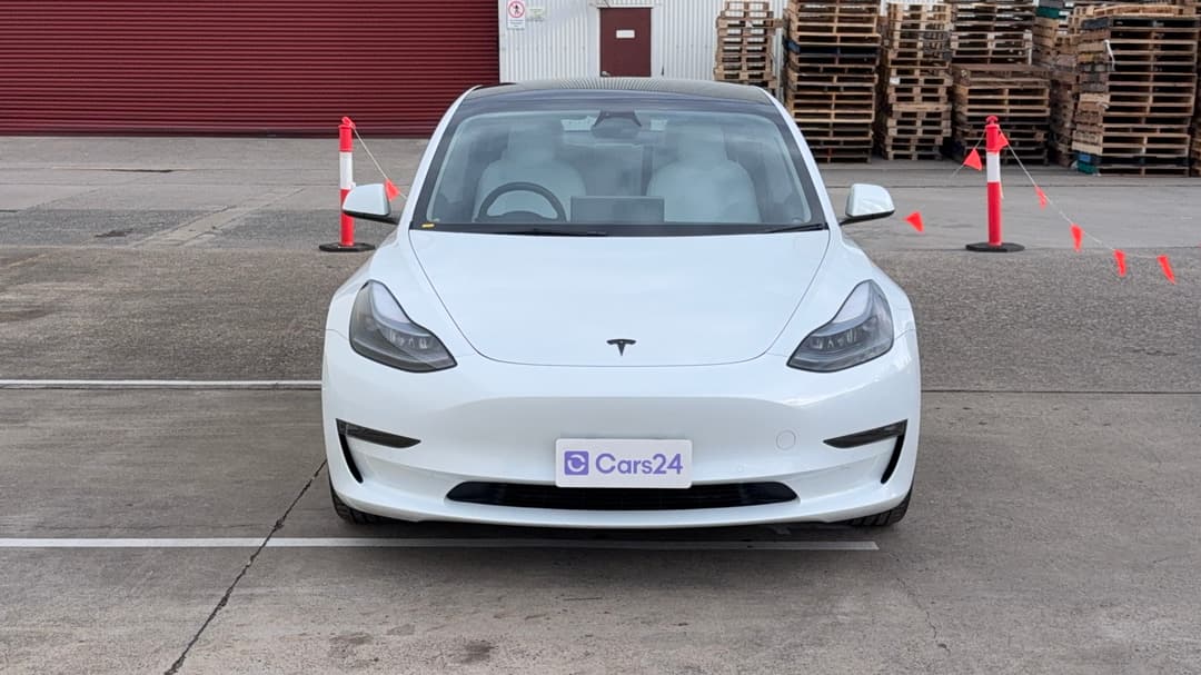 2023 Tesla Model 3 Long Range, Automatic, 16849 km, Front View