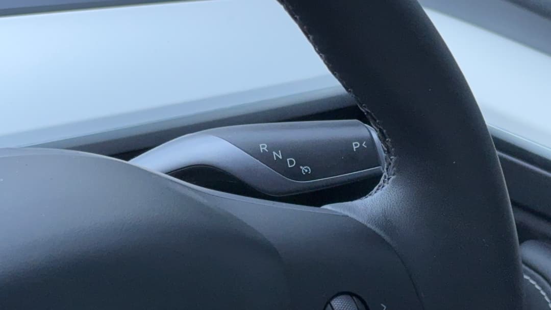 2023 Tesla Model 3 Long Range, Automatic, 16849 km, Gear Lever 
