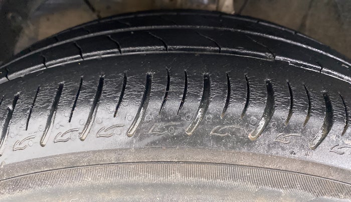 2019 Maruti Baleno DELTA 1.2 K12, Petrol, Manual, 23,431 km, Left Front Tyre Tread