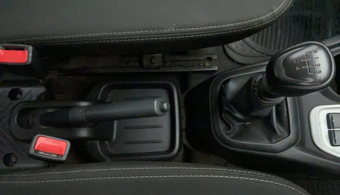 2017 Datsun Go T (O), Petrol, Manual, 12,480 km, Gear Lever
