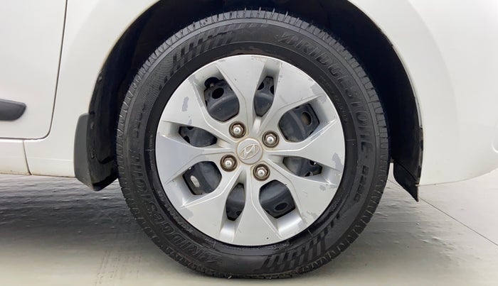 2017 Hyundai Xcent E PLUS, Petrol, Manual, 45,922 km, Right Front Tyre