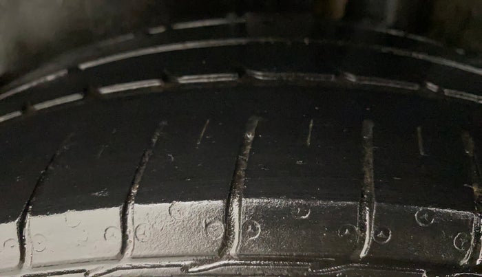 2018 Maruti Ciaz ZETA DIESEL 1.3, Diesel, Manual, 93,809 km, Left Rear Tyre Tread