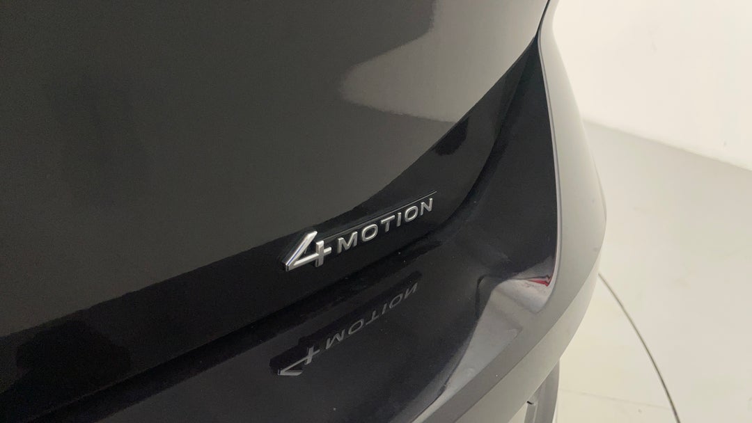 Badge (Boot Right Side)