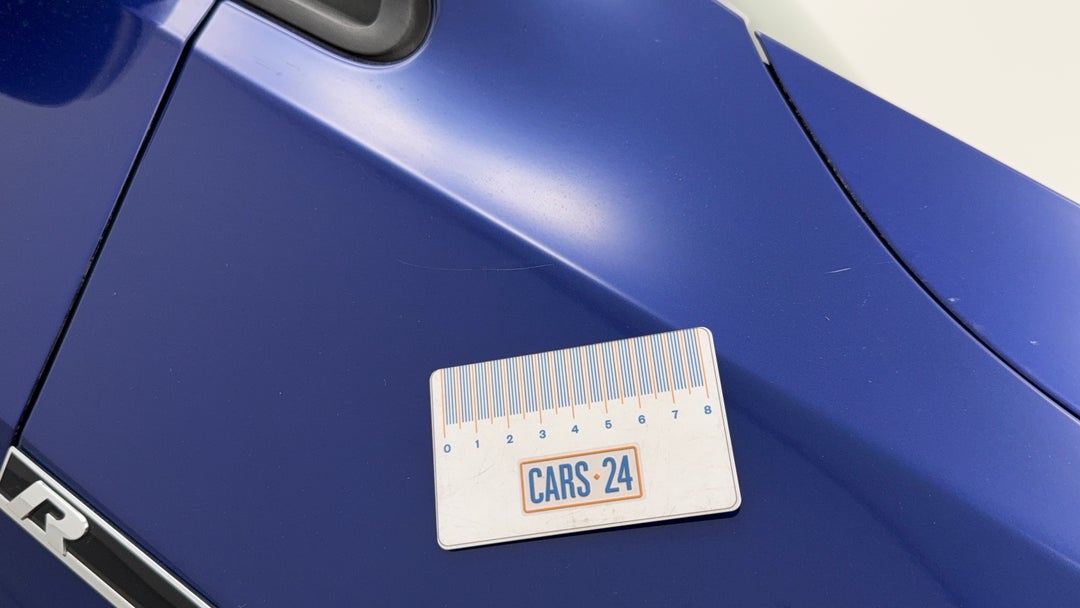 Quarter Panel Front RHS Guard Scratch