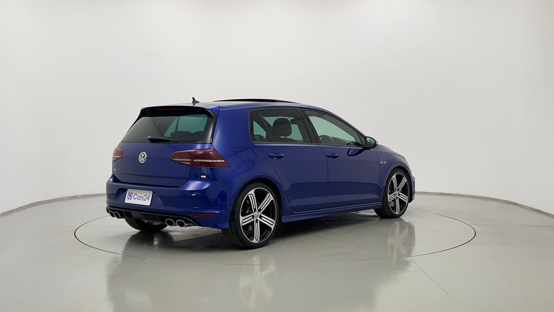 Right Back Diagonal (45- Degree) View