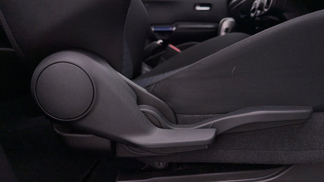 2023 Suzuki Ignis Gl, Automatic, 41824 km, Drivers Side Adjustment Panel