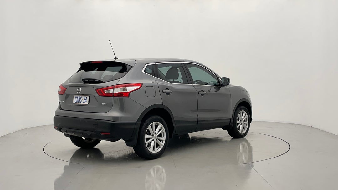 Right Back Diagonal (45- Degree) View