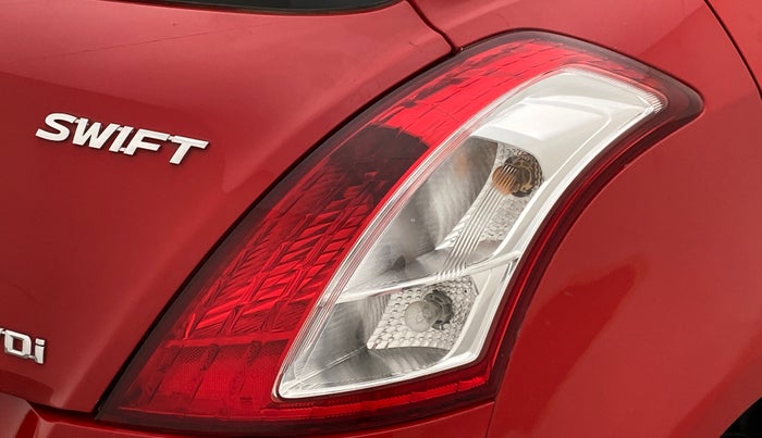 2015 Maruti Swift VDI ABS, Diesel, Manual, 93,000 km, Right tail light - Reverse Gear Light nor working