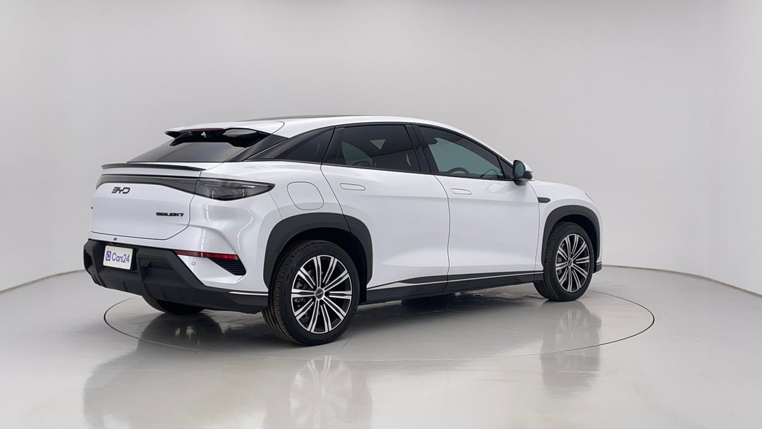 2025 Byd Sealion 7 Premium, Automatic, 7007 km, Right Back Diagonal (45- Degree) View