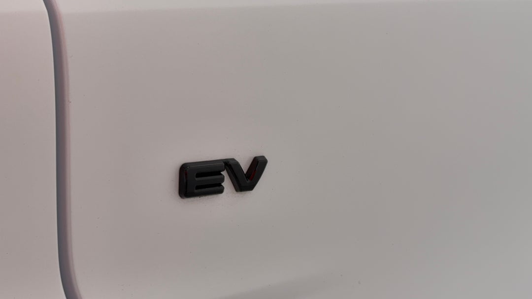 2025 Byd Sealion 7 Premium, Automatic, 7007 km, Badge (Boot Left Side)