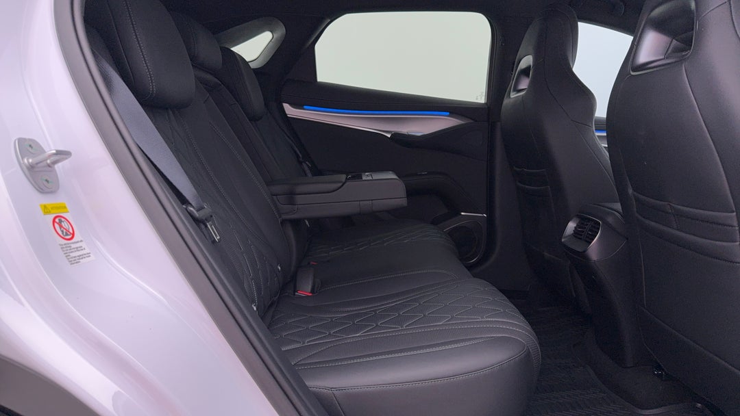 2025 Byd Sealion 7 Premium, Automatic, 7007 km, Right Side Rear Door Cabin View