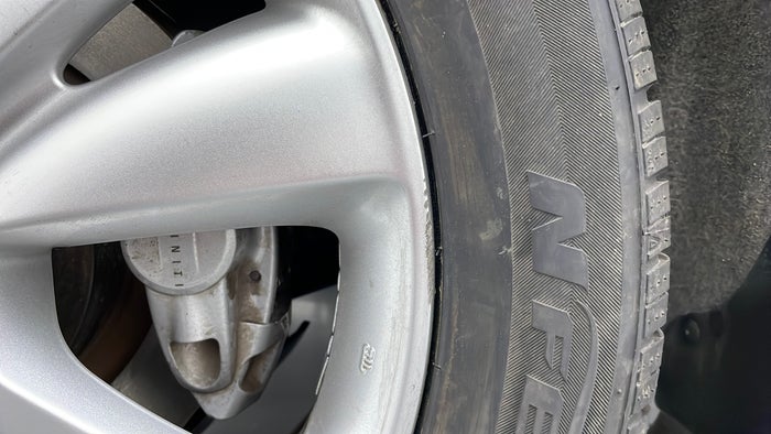 INFINITI QX70-Tyre RHS-Rear Alloy scratched