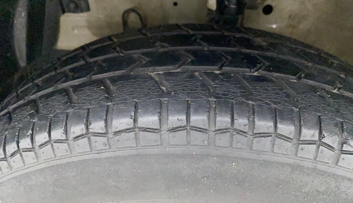 2016 Maruti Swift Dzire VXI, Petrol, Manual, 35,980 km, Left Front Tyre Tread