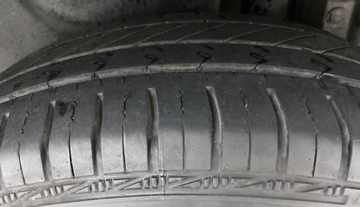 2012 Maruti Swift Dzire VDI BS IV, Diesel, Manual, 1,34,075 km, Left Rear Tyre Tread