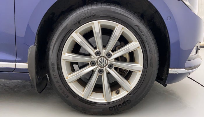2018 Volkswagen Passat HIGHLINE DSG, Diesel, Automatic, 58,375 km, Right Front Wheel