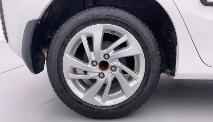 2016 Honda Jazz 1.2 V AT, Petrol, Automatic, 31,800 km, Right Rear Wheel