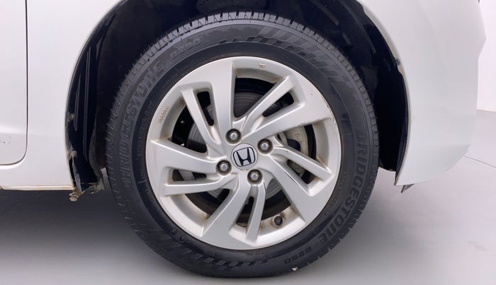2016 Honda Jazz 1.2 V AT, Petrol, Automatic, 31,800 km, Right Front Wheel